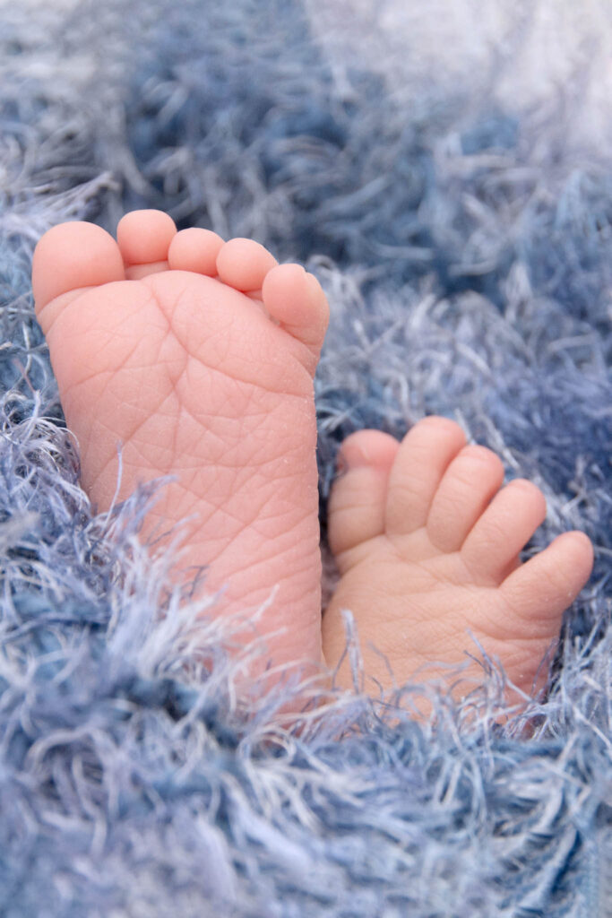 Cute-newborn-baby-feet