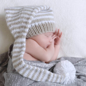 newborn-with-hat-photography-london